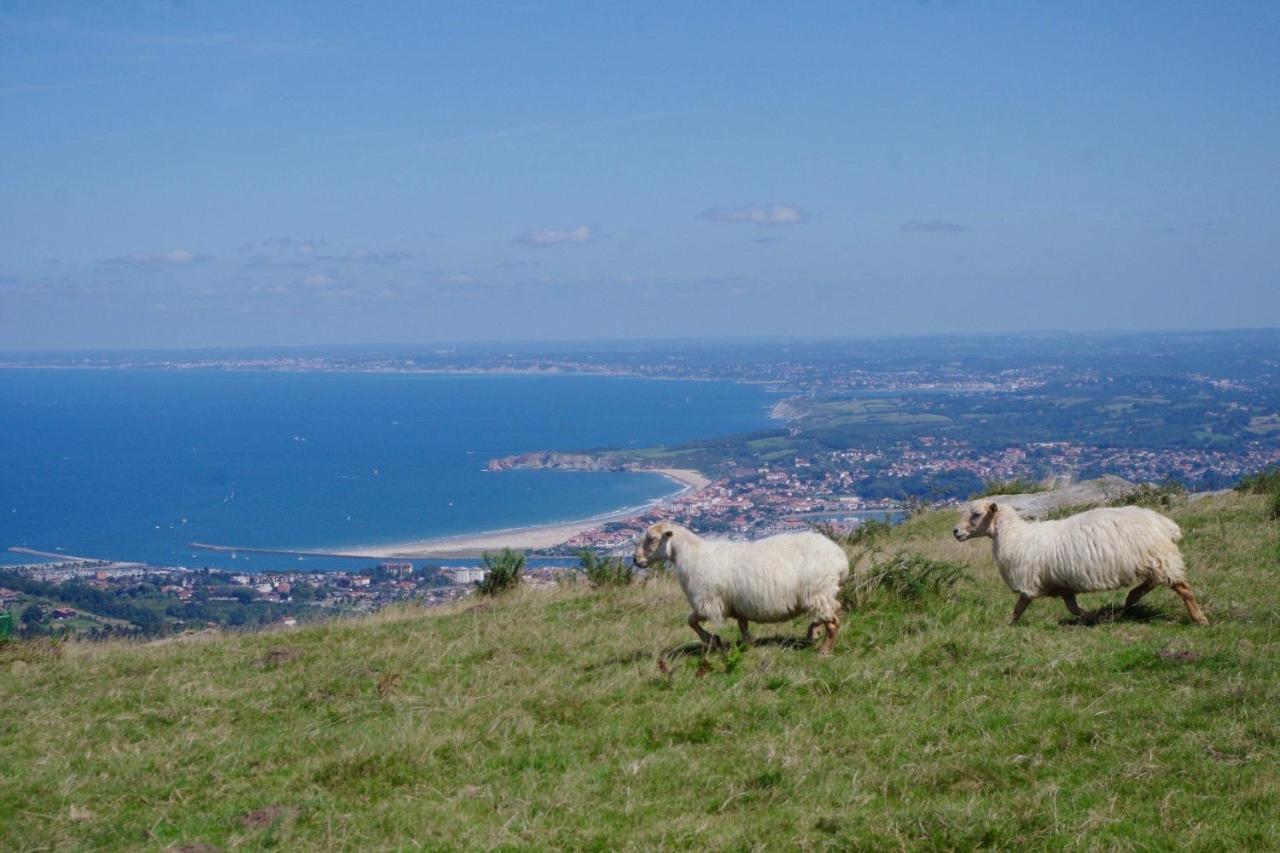 D'hôtes Hor Dago Près De La Gare Avec 2 Vélos * Hendaye